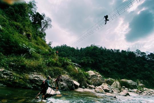 Trekking nóc nhà biên giới Pusilung